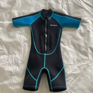 Seaskin kids wetsuit.